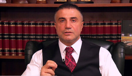 Sedat Peker: "Franco'nun askerleriyle aynı hissiyat içinde hissetmedim, devrimcileri kendime daha yakın gördüm"