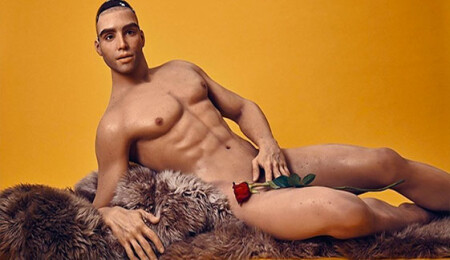 Seks robotu Henry, satışa çıkıyor