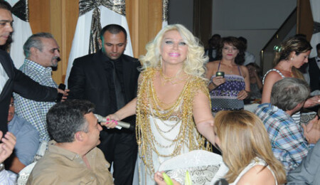 Seda Sayan, konuklarına keyifli bir bayram konseri yaşattı