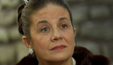 Senarist ve oyuncu Ayşe Selen, bugün son yolculuğuna uğurlandı