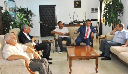 Denktaş, Beylikdüzü Belediye Başkanı Ekrem İmamoğlu'nu kabul etti