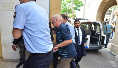 Sıfatları baba ve dayı olan adamlar yıllarca ensest tecavüz fantezilerini gerçekleştirdi