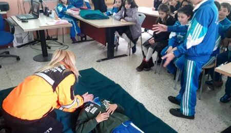 Sivil Savunma'dan afete hazır okul ve uyuşturucu ile mücadele eğitimi