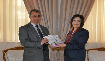 Meclis Başkanı Siber, Kıbrıs Türk Filateli Derneği heyetini kabul etti