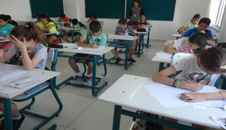 Yakın Doğu Koleji'nde burs sıralama, seviye tespit ve giriş sınavı yapıldı