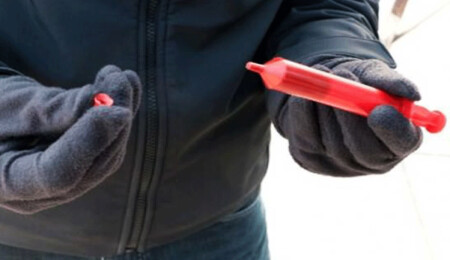 Şırınga çikolatadan ölen çocuk suçlu bulundu! Baba isyan etti