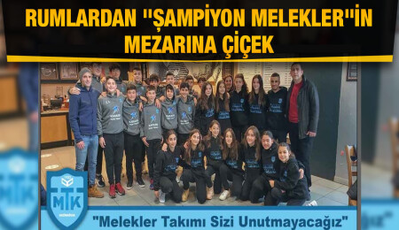 Kıbrıslı Rumlar, Melekler Takımı’nın mezarına çiçek bıraktı