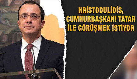 Nikos Hristodulidis, Ersin Tatar ile görüşmek için Jenca'nın ziyaretinden faydalanmak istiyor