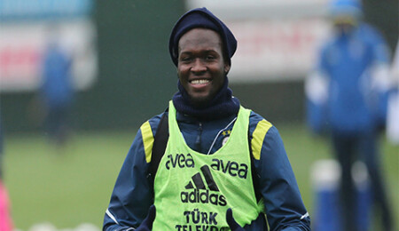 Moussa Sow takımla birlikte çalıştı