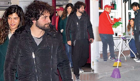 Berrak Tüzünataç ve Birkan Sokullu'ya süpürgeli mesaj