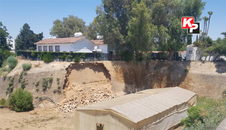 Tarihi Lefkoşa Surları bakımsızlıktan çöküyor