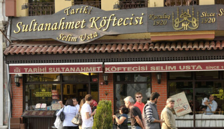 Tarihi Sultanahmet Köftecisi KKTC'de 4 şube daha açacak