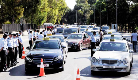 Taksiciler yarın Ulaştırma Bakanlığı önünde eylem yapacak