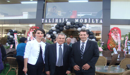Talihsiz Mobilya'dan muhteşem açılış