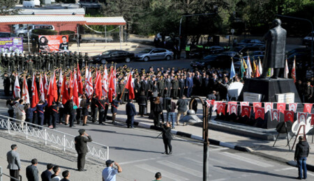 Ulu Önder Mustafa Kemal Atatürk, ölümünün 79. yıl dönümünde törenle anıldı