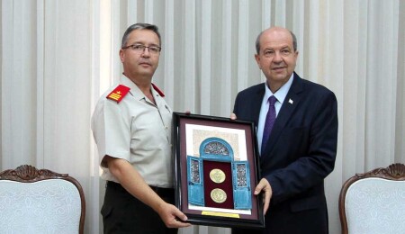 Tatar, '1 Ağustos' dolayısıyla GKK Komutanı Tuğgeneral Er ve Yardımcısı Tuğgeneral Dağman’ı kabul etti