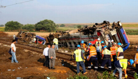 Tekirdağ'daki tren kazasında olay yeri ilk incelemeleri tamamlandı