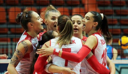 A Milli Kadın Voleybol Takımı ABD'yi yendi: Milletler Ligi'nde finale yükseldi