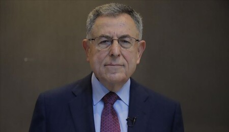 Eski Lübnan Başbakanı Fuad Sinyora: "Türkiye, bölgede yeni bir politika için ciddi girişimde bulunmalı"