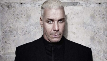 Rammstein'ın solisti de koronavirüsten yoğun bakımda