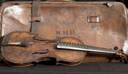 Titanik'te çalınan keman 1,6 milyon dolara 