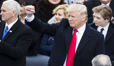 Donald Trump, yemin ederek ABD'nin 45. Başkanı oldu