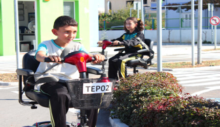 Kuzey Kıbrıs Turkcell Trafik Eğitim Parkı'nda eğitimler sürüyor