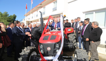 İngiliz’in çöpüyle tarla sürüyoruz