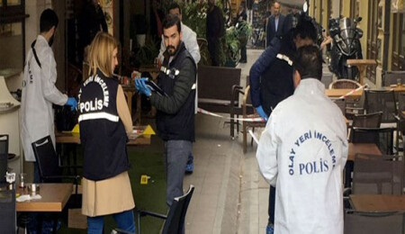 Türkiye'nin eski Milli Savunma Bakanlarından Ercan Vuralhan bıçaklanarak öldürüldü