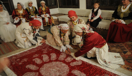Tufad'ın "Kıbrıs Düğünü" müzikali Cumartesi akşamı AKM'de