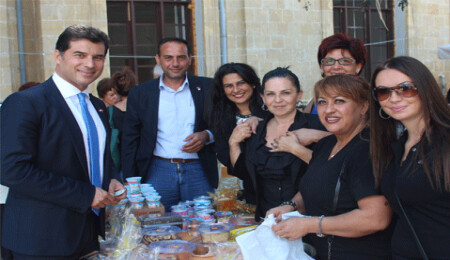 UBP Lefkoşa Kadın Kollarıdan SOS Çocuk Köyü yararına kermes