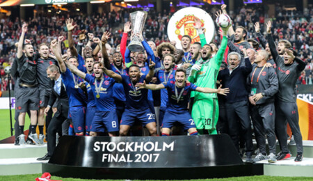 Kupa 2'de şampiyon Manchester United