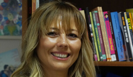 UKÜlü Akademisyen Sınay: "İnsanların muhakeme yetisini kaybettiği için şiddet olaylarında artış oluyor"