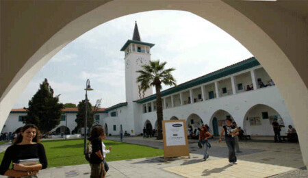 Güney Kıbrıs'ta, dokuz Kıbrıslı Türk "Kıbrıs Üniversitesi"nde okuyor