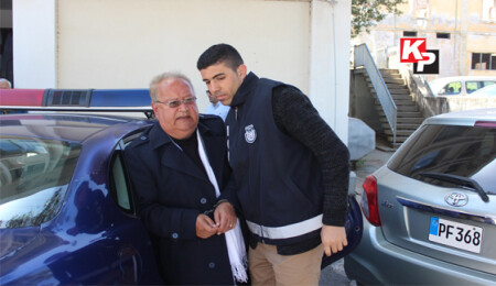 Üniversitede görevli Profesör taciz ve saldırı suçlaması ile karşı karşıya