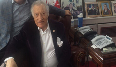 Ünlü yönetmen Ümit Utku öldü