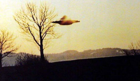 Uzaylılar bıçak çaldı