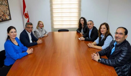 Tufan Erhürman, Tabipleri Birliği heyetini kabul etti