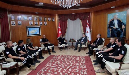 Başbakan Ünal Üstel, Doğal Afet Arama ve Kurtarma Derneği'ni kabul etti