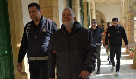 İnsan kaçakçılığı ve sahtecilik operasyonunda 4 kişi tutuklandı!