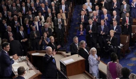 İçeride alkış dışarıda protesto: İsrail Başbakanı Netanyahu, ABD Kongresi'nde konuştu