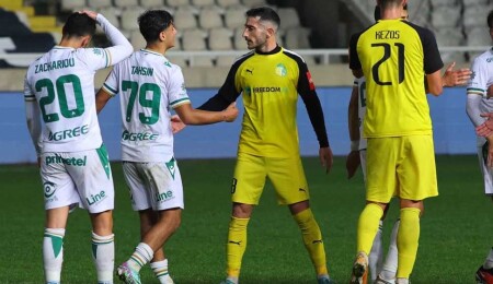 17-Year-Old Turkish Cypriot Tahsin Özler Makes Omonia Debut in Historic Cyprus Cup Match