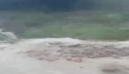 Geçitköy deresi taştı, yol kapandı!