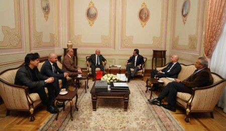 Kıbrıs Türk İş İnsanları Derneği heyeti, Ekrem İmamoğlu’nu ziyaret etti