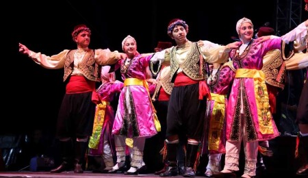 İB Yıldızlar HD Topluluğu, Uluslararası Müzik ve Folklör Festivali’ne katıldı