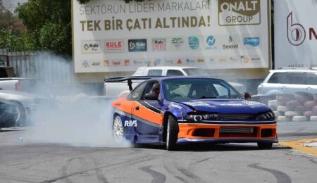 “Time Attack” ve “Auto Show” için 250’ye yakın araç pistte yer aldı