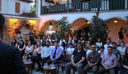 Lefkoşa Yunus Emre Enstitüsü’nde kurslarını başarıyla tamamlayan kursiyerlere sertifikaları verildi