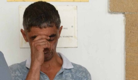 Lefkoşa’daki ev hırsızlığıyla ilgili Devrim Aker ve Erol Kurtdağ da tutuklandı!