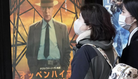 Atom bombasını anlatan 'tartışmalı' Oppenheimer filmi Japonya'da gösterime girdi