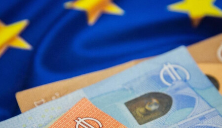 AB, Rusya'ya yönelik 19. yaptırım paketini erteledi